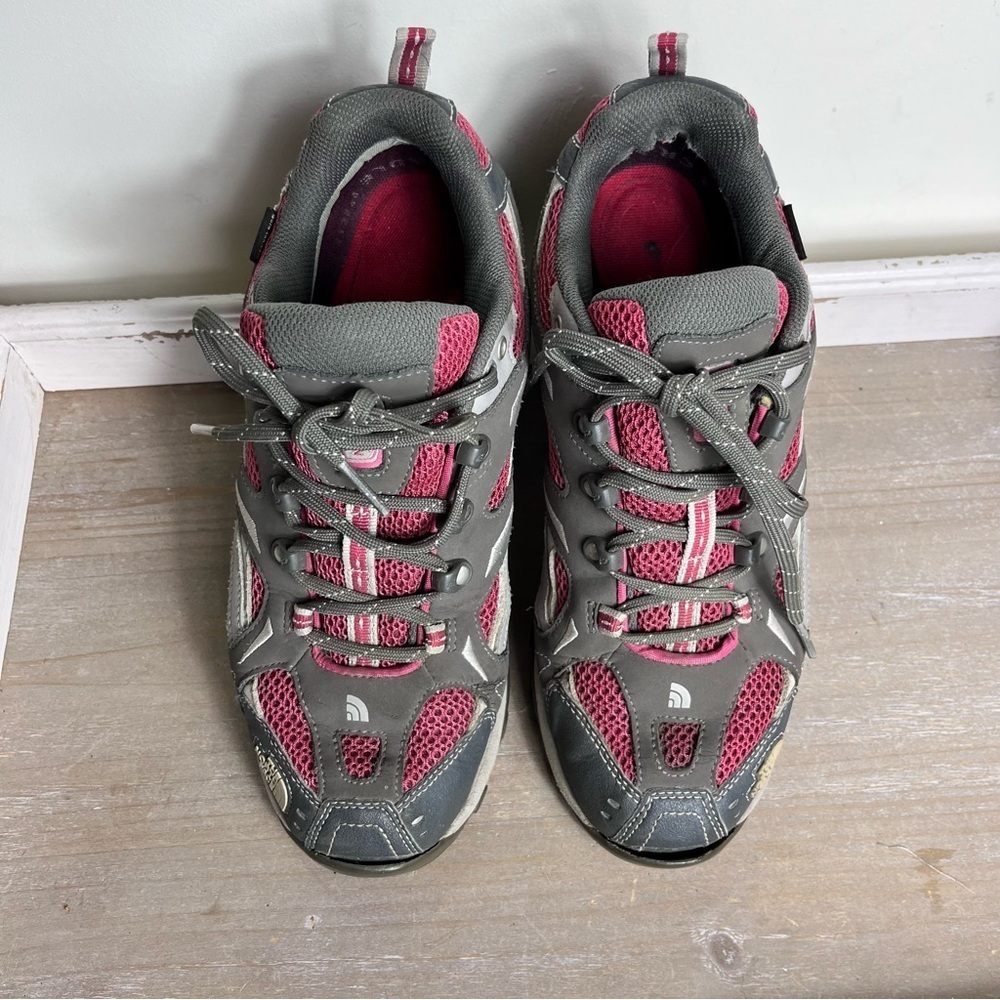 The North Face Kids' Pink and Gray Shoes - Picture 2 of 12